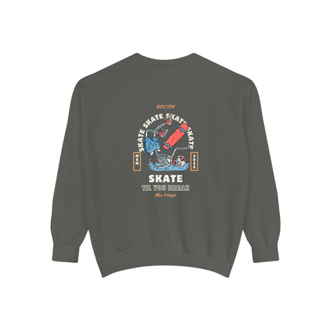 Skateboard Graphic Sweatshirt – 'Skate Till You Break' Retro Crewneck