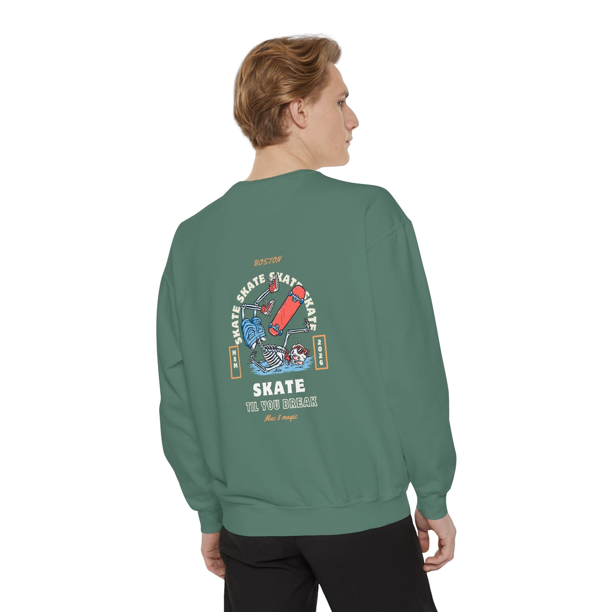 Skateboard Graphic Sweatshirt – 'Skate Till You Break' Retro Crewneck